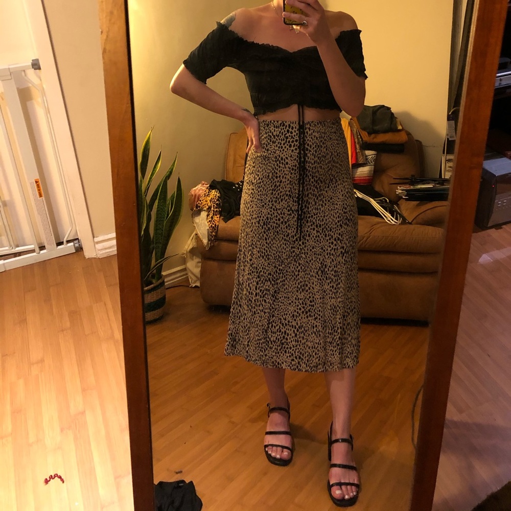 Brandy Melville Leopard skirt